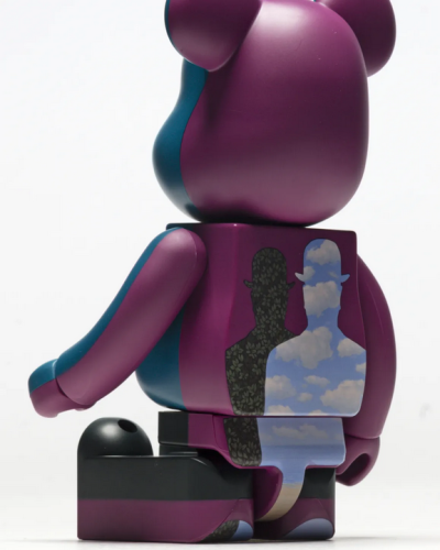 Bearbrick L'oiseau de ciel, René Magritte